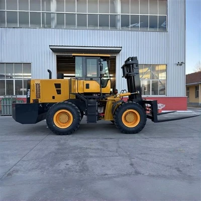 4-Tekerlek Tahrikli Arazi Tipi Forklift