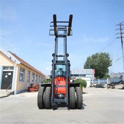 Şantiye Engebeli Arazi Forklifti